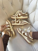 Tênis Dunk Low - Off White/Caramelo