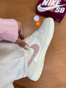 Tênis Dunk Low - Cinza/Rose