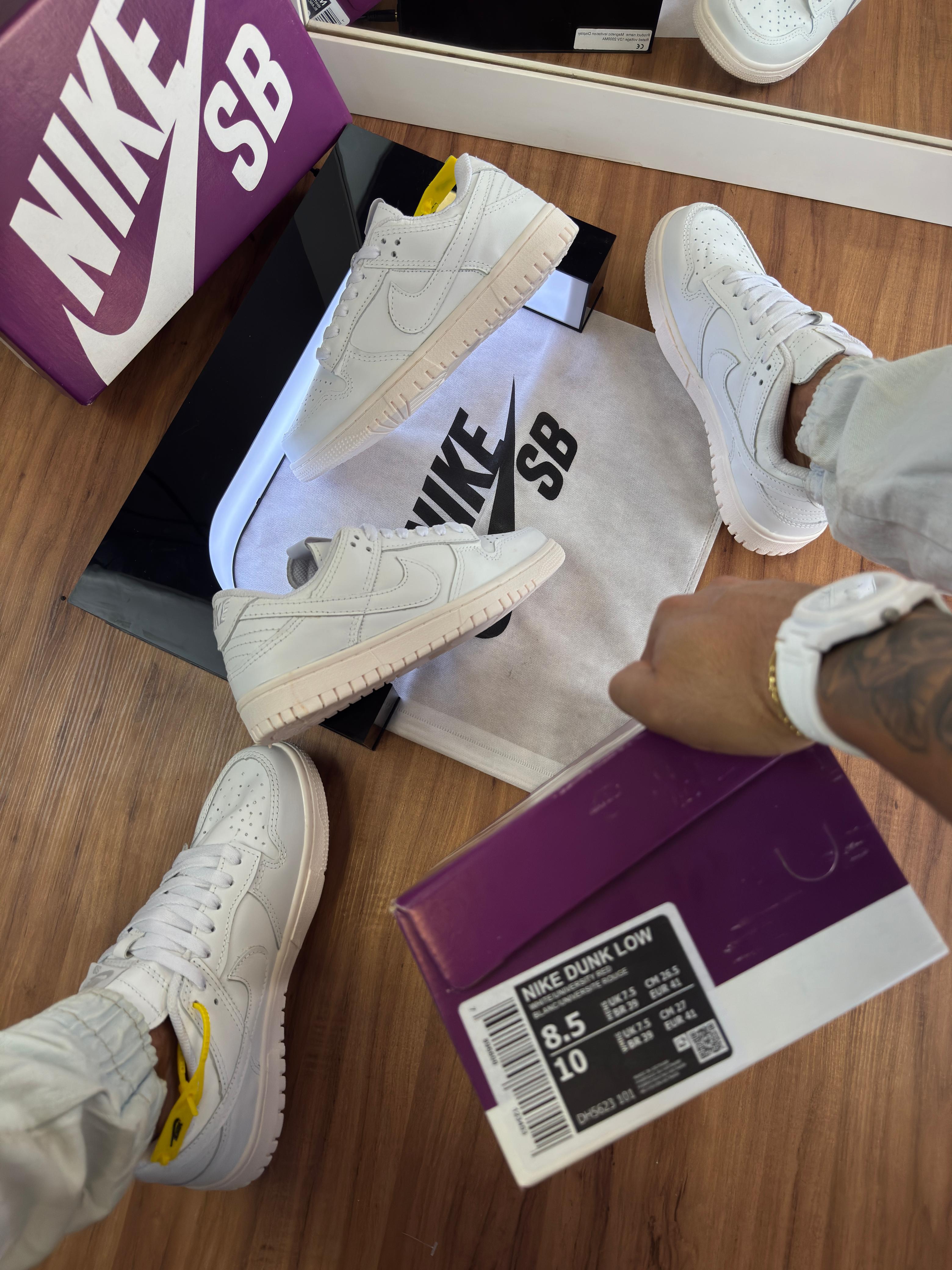 Tênis Dunk Low - Branco