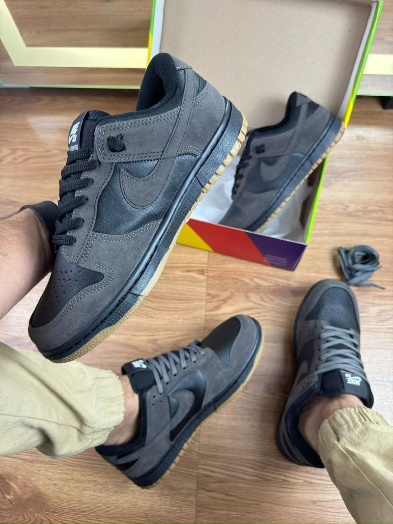 Tênis Nike Dunk Low - Preto/Cinza