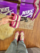 Tênis Nike Dunk Low - Rosa - 3 Cadarços