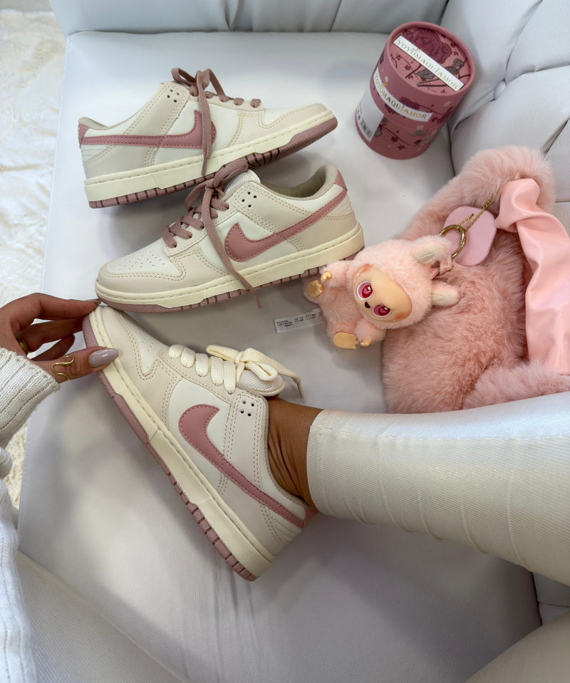 \Nike Dunk Low – Flamingo