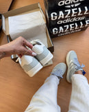 Tênis Adidas Gazelle - Cinza