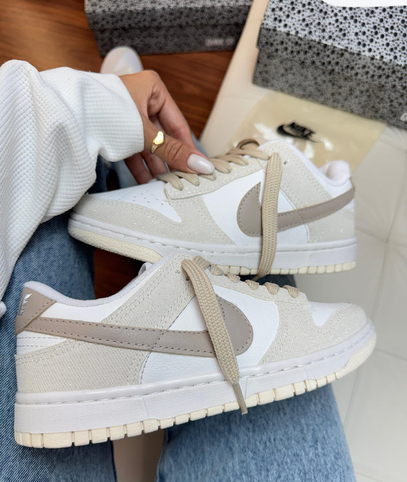 Tênis Dunk Low - Areia/Glitter