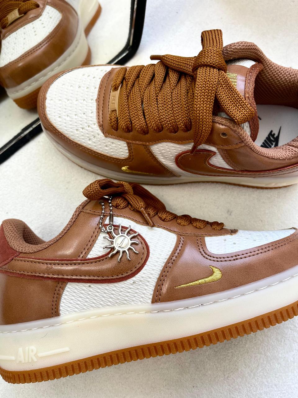 Tênis Nike Air Force Madri