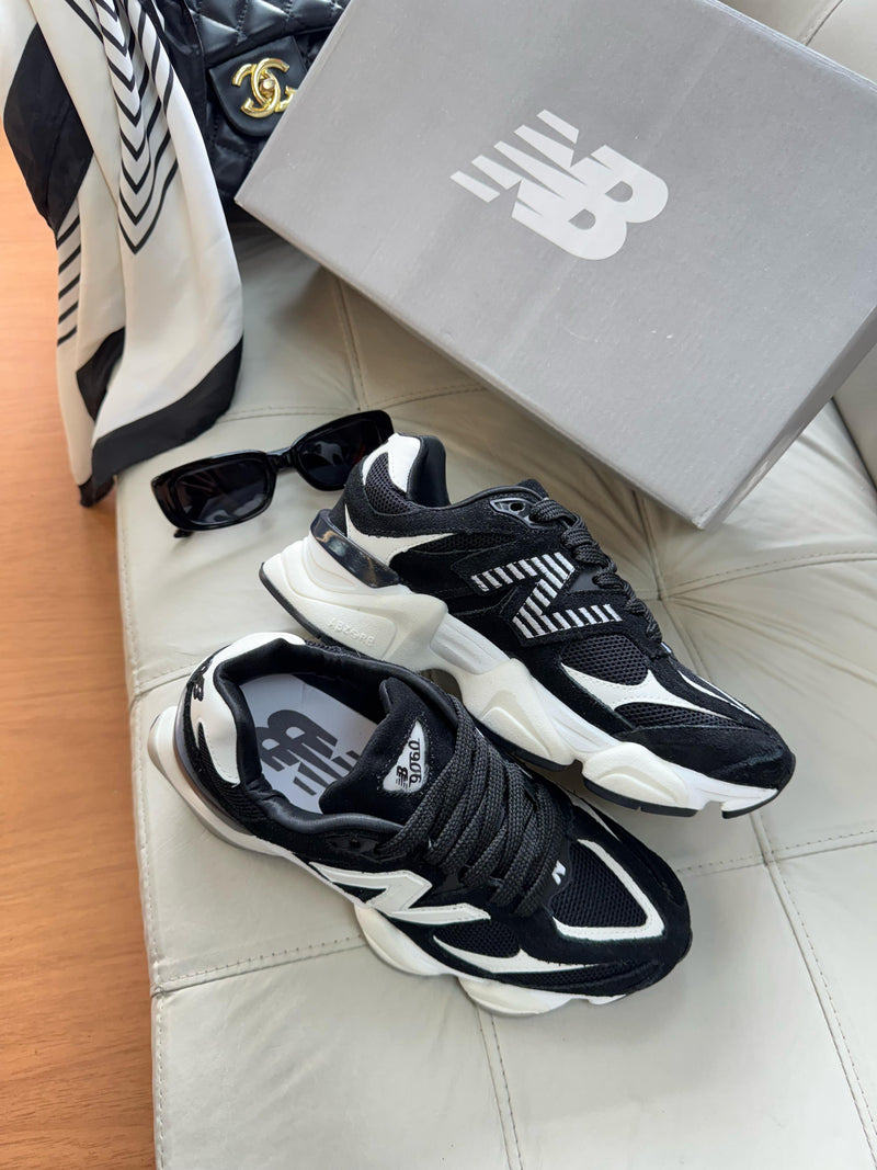 New Balance 9060 - Preto/Branco