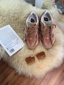 Tênis New Balance 9060 - Salmão