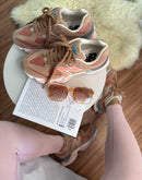 Tênis New Balance 9060 - Salmão