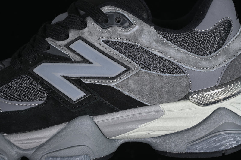 New Balance 9060 – Black Castlerock