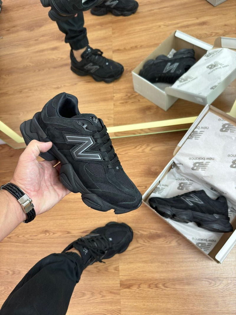 Tênis New Balance 9060 - All Black