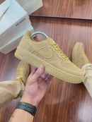 Tênis Nike Air Force 1 - Caramelo/Camurça