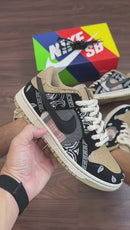 Tênis Nike Dunk Low cactus x Travis Scott