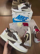 Tênis Nike Travis Scott - Branco/Marrom