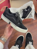 Tênis Vans Knu Skool - Preto - Solado Branco