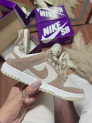 Tênis Nike Dunk Low - Creme Camurça