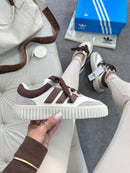 Adidas Space Casual – Marrom & Off