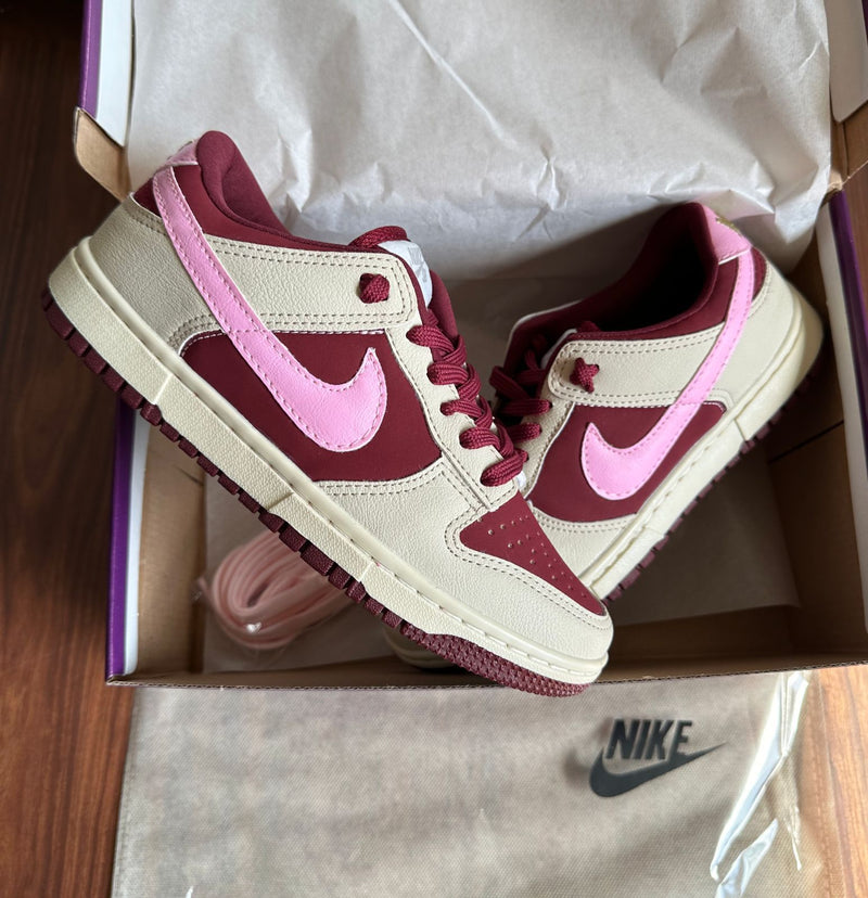 Tênis Nike Dunk Low - Strawberry