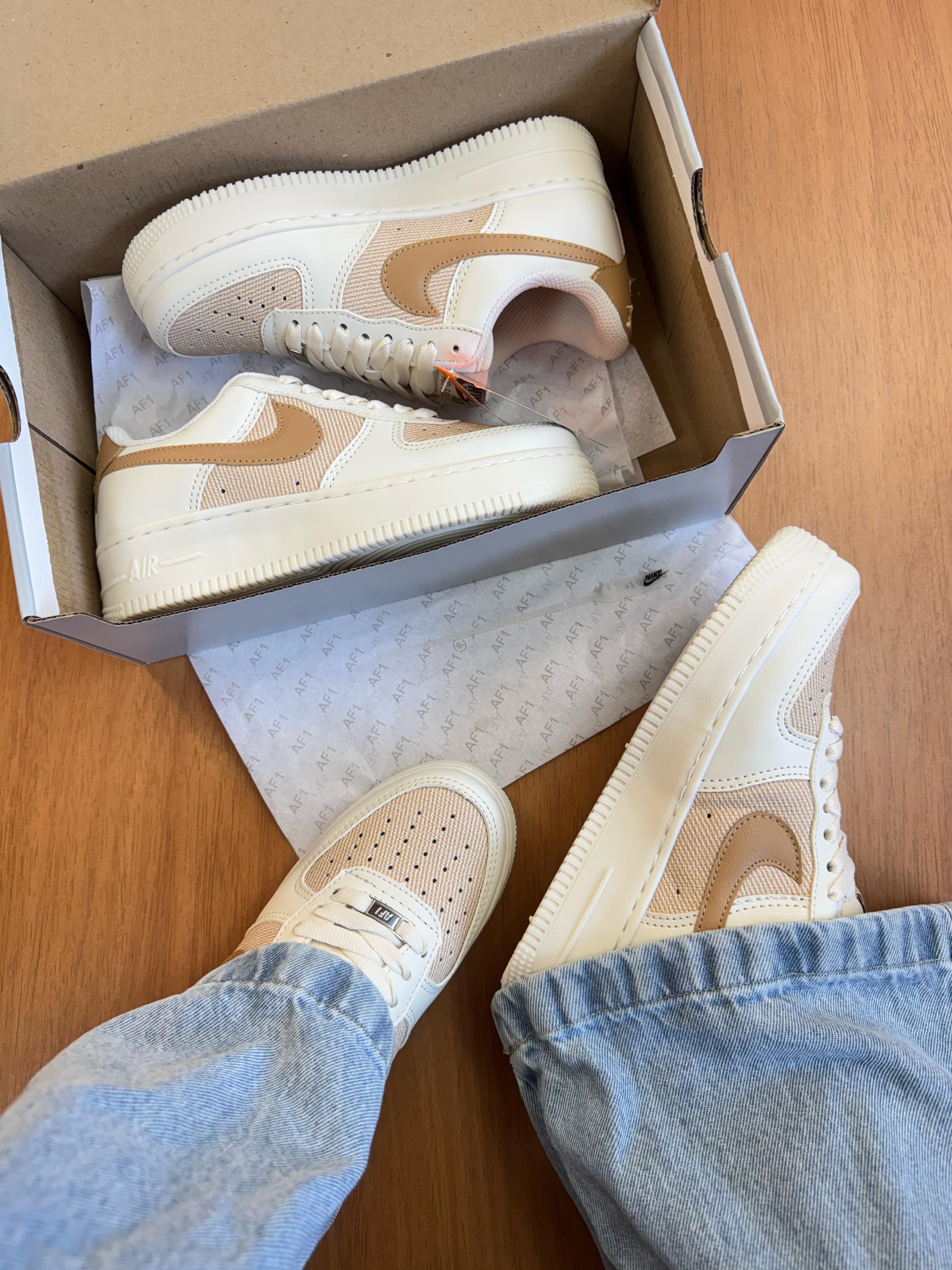 Tênis  Air Force Tricô - Creme