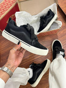 Tênis Vans Knu Skool - Preto - Solado Branco