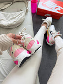 Tênis Nike Run Vomero 18 – Branco & Rosa/Amarelo